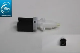 Fren Stop Müsürü Tempra-Tipo 1.6-1.8-Uno 1.4-Ducato 2.5-2.8 Tdi 3 Fişli